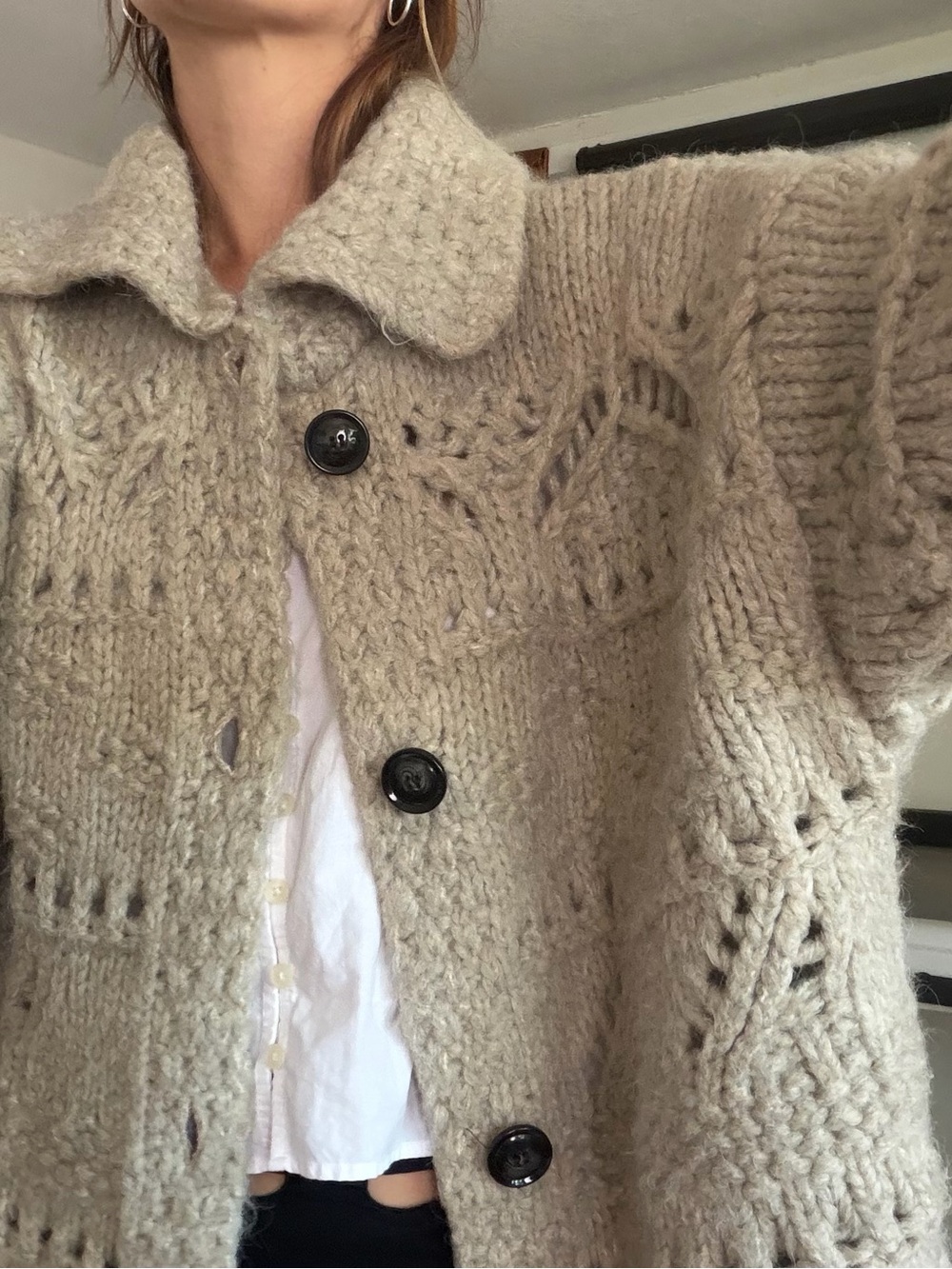 Cozy Chunky Knit Button-Front Sweater Cardigan - Cream silver grey color - Picture 3 of 9